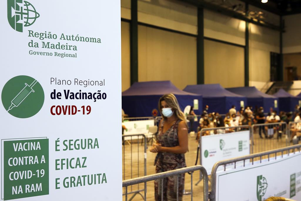 Novo sistema de senhas digitais pretende evitar filas de espera. Foto: Homem De Gouveia/Lusa