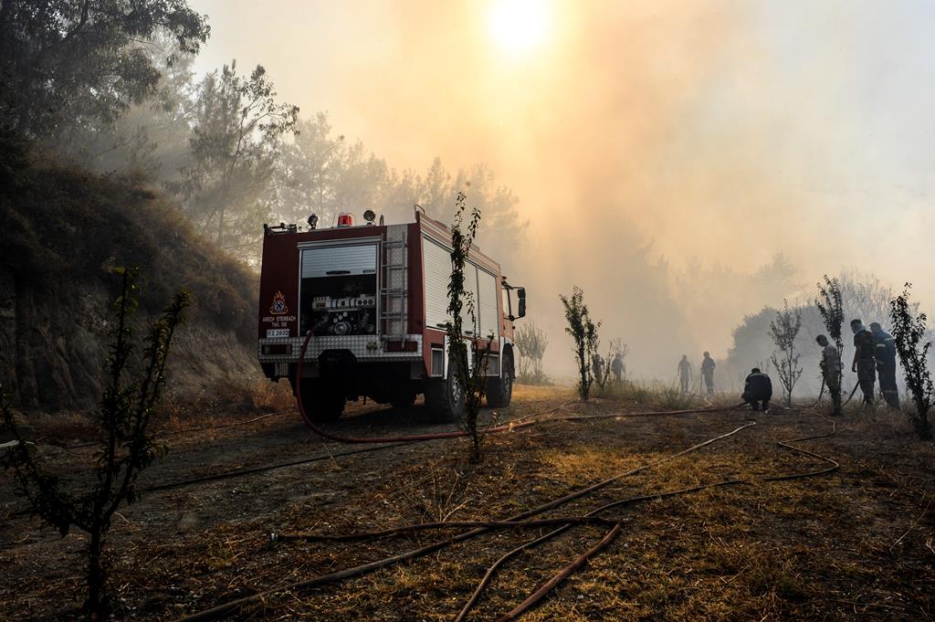 Segundo dia de fogos na ilha de Rodes Foto: Lefteris Damianidis/EPA