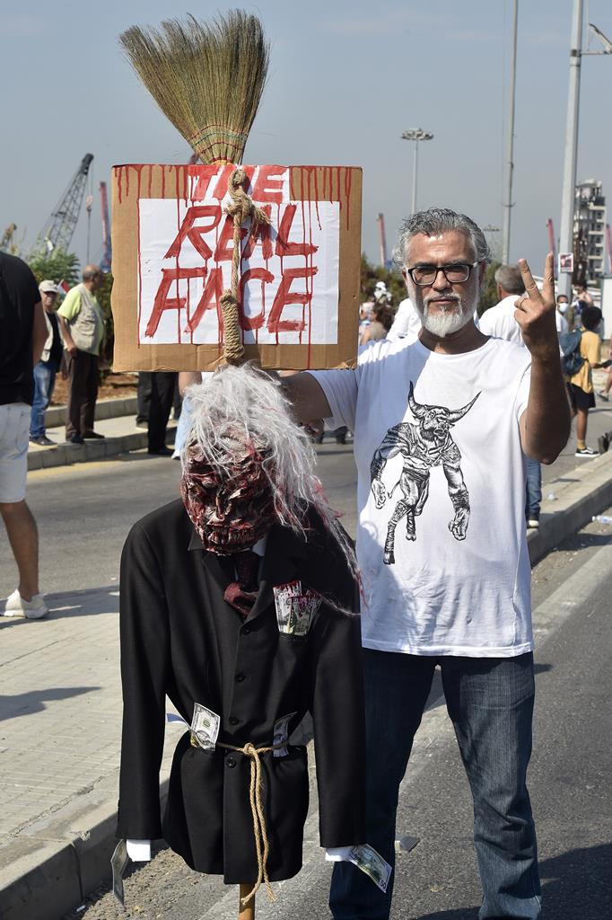 Manifestantes pedem justiça no Líbano. Foto: Wael Hamzeh/EPA
