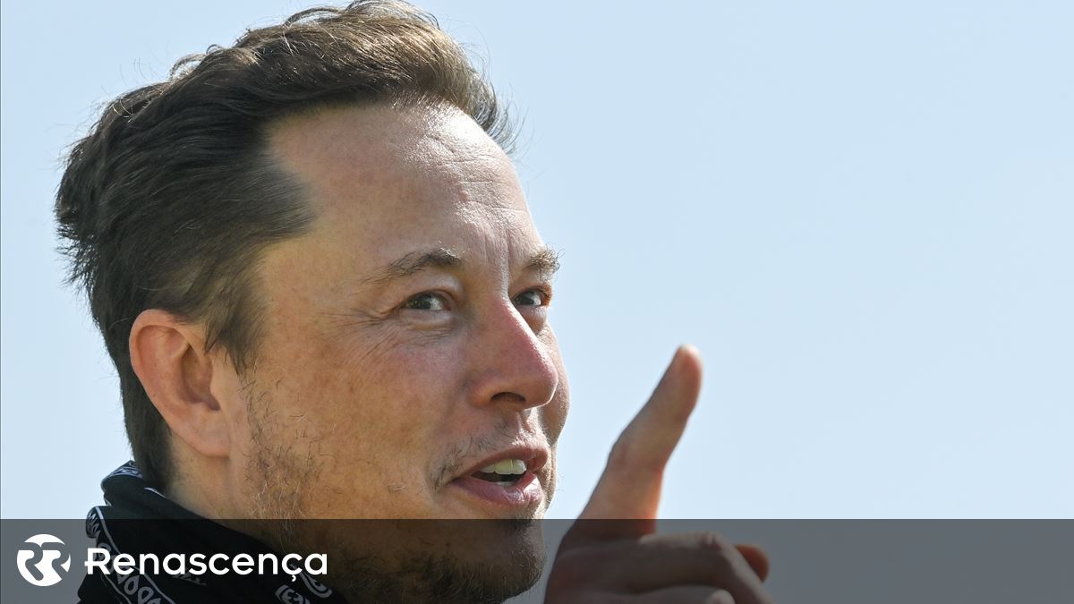 Elon Musk visita Portugal acompanhado pelo filho