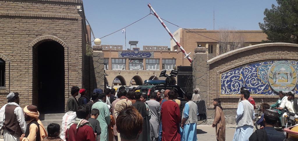 Talibãs capturam Herat Foto: Stringer/EPA
