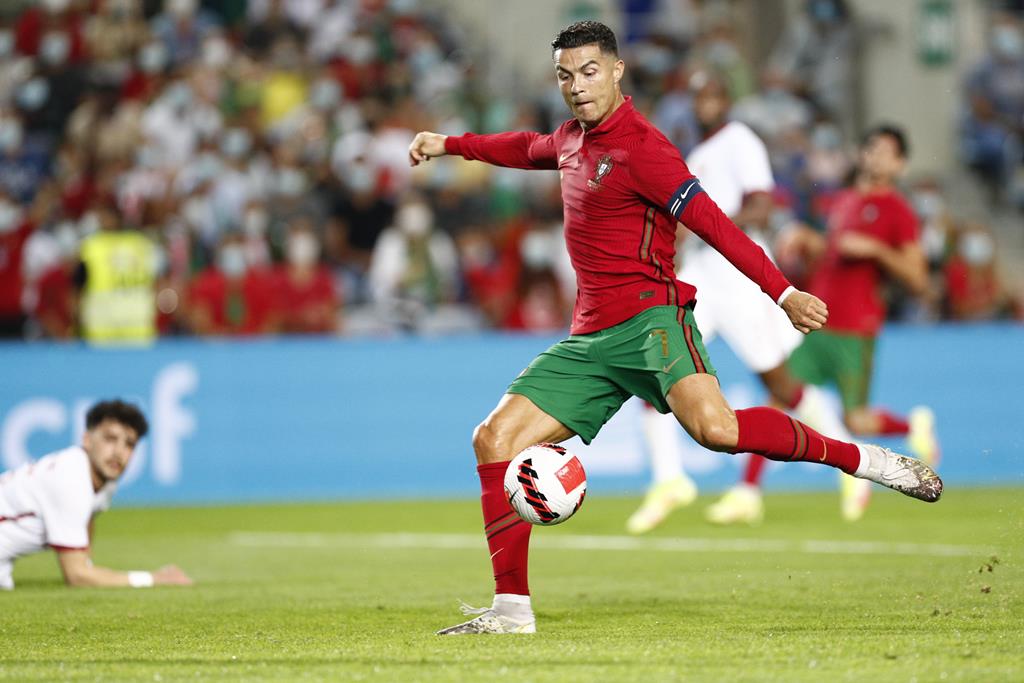 Cristiano Ronaldo vai fazer o 185.º jogo por Portugal. Foto: António Cotrim/EPA
