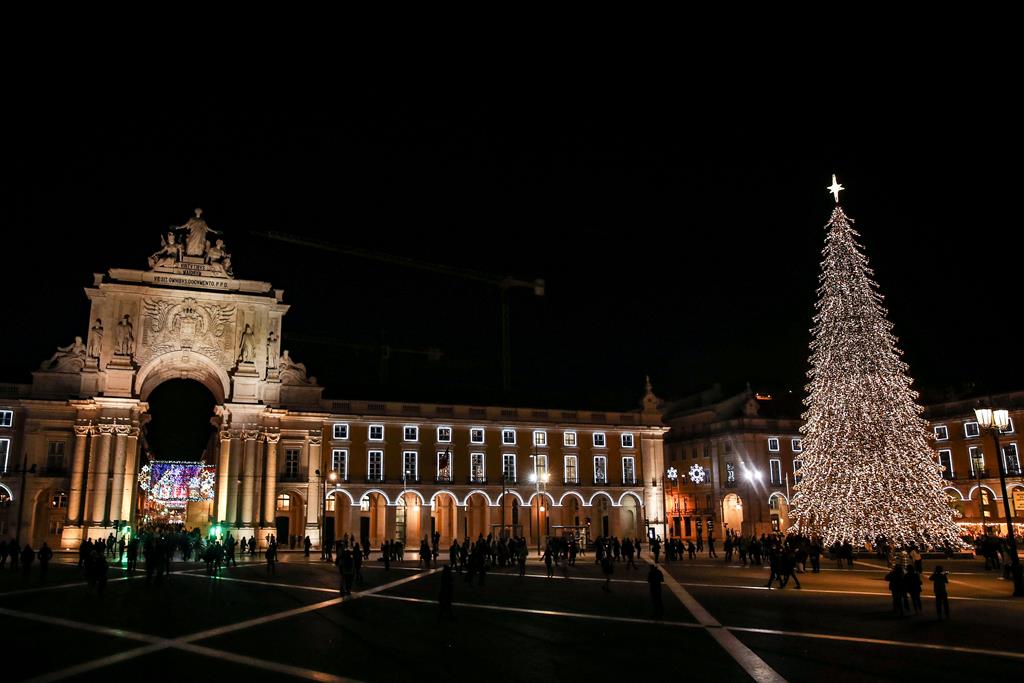luzes de Natal na Praça do Comércio em Lisboa Foto: Manuel De Almeida/Lusa
