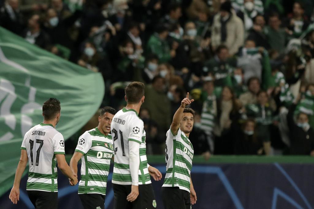 Três jogadores do Sporting entre os nomeados para Melhor Jogador