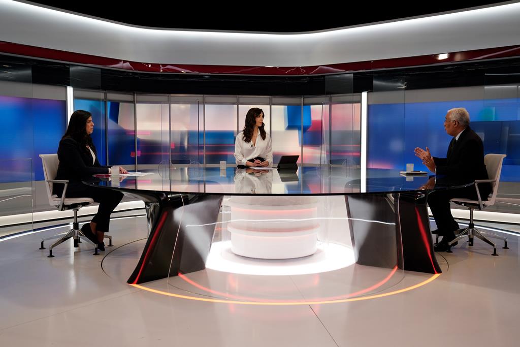 Debate televisivo entre os candidatos António Costa e Inês Sousa Real. Foto: Armanda Claro/TVI/Lusa