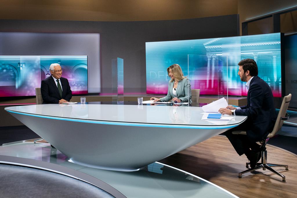 Debate televisivo entre os candidatos António Costa e Francisco Rodrigues dos Santos. Foto: Sic/Lusa
