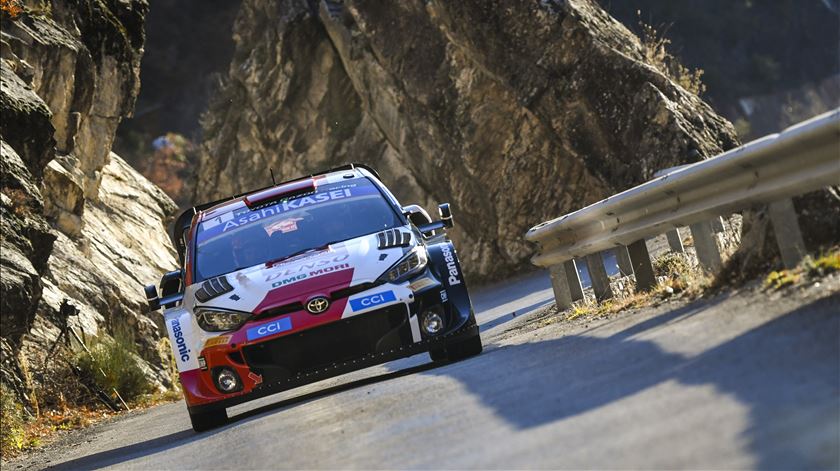 Um furo tirou a vitória a Ogier no Rali de Monte Carlo Foto: EPA