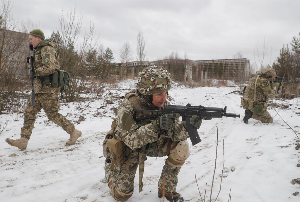 Militares em exercícios perto de Kiev (arquivo) Foto: Sergey Dolzhenko/EPA