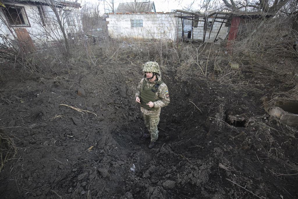 soldado ucraniano na linha da frente da guerra no Leste da Ucrânia com os separatistas pró-Rússia Foto: Alisa Yakubovych/EPA