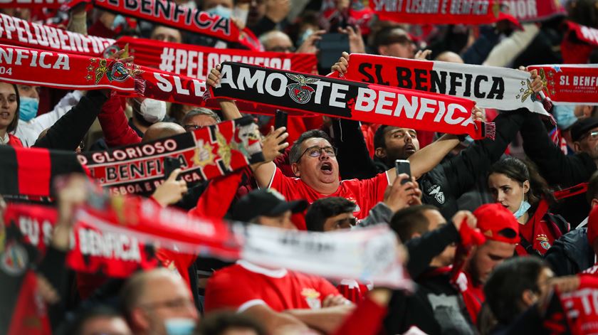 A “tranquilidade diferente” e a “força” que a Champions dá ao Benfica: a análise de Bruno Basto