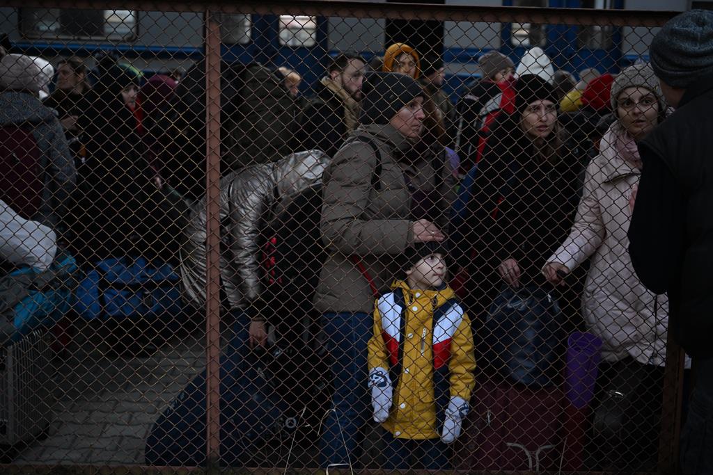 Guerra na Ucrânia está a provocar uma onda de deslocados e refugiados. Foto: Darek Delmanowicz/EPA