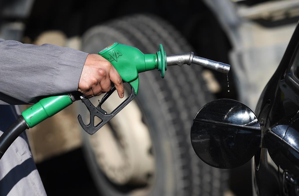 Preços dos combustíveis vão disparar pela segunda semana consecutiva. Foto: Andy Rain/EPA
