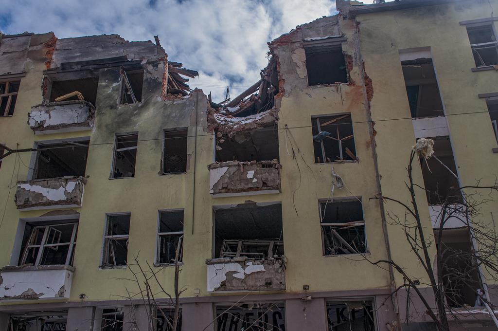 Destruição no centro de Kharkiv. Foto: Vasiliy Zhlobsky/EPA