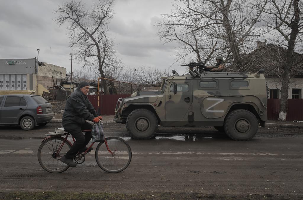 soldados russos na república separatista de Lugansk em Donbass no leste da Ucrânia. Foto: Sergei Ilnitsky/EPA