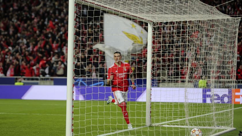 Darwin marca pelo Benfica ao Liverpool. Miguel A. Lopes/EPA