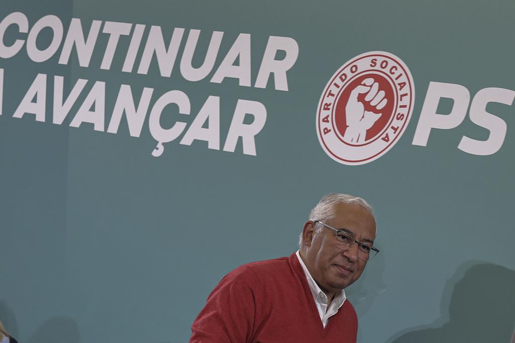 Costa fala em aumentar rendimentos e controlar a inflação, mas sem ilusões. Foto: António Cotrim/Lusa