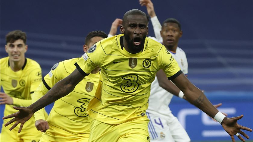 Rudiger marcou ao Real Madrid nos quartos de final, mas o Chelsea acabou por ser eliminado Foto: Juanjo Martin/EPA