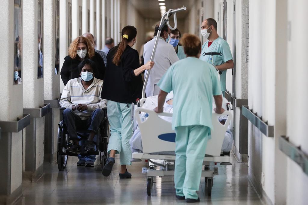 Dois doentes abandonam Hospital de Portimão sem que alguém se apercebesse. Um acaba por morrer num descampado.Foto: Tiago Petinga/Lusa 