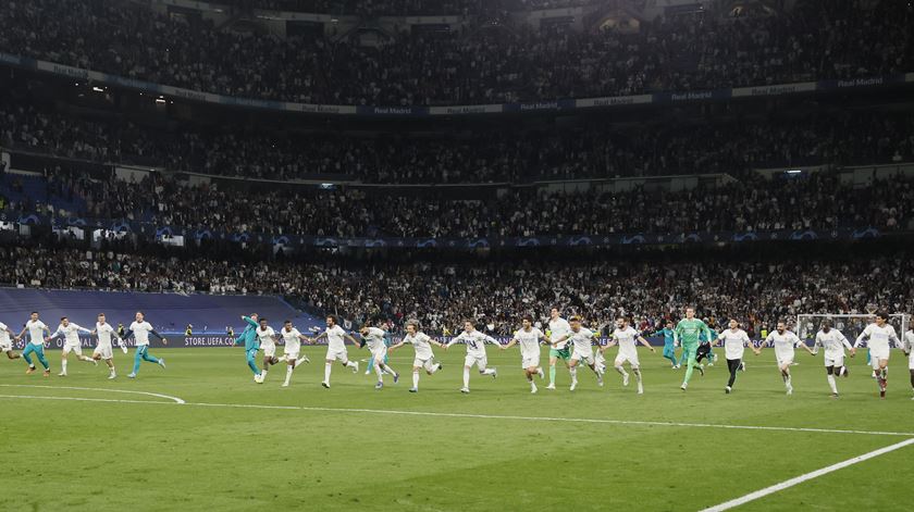 Jogadores do Real Madrid festejam triunfo contra Manchester City. Foto: Juanjo Martin/EPA