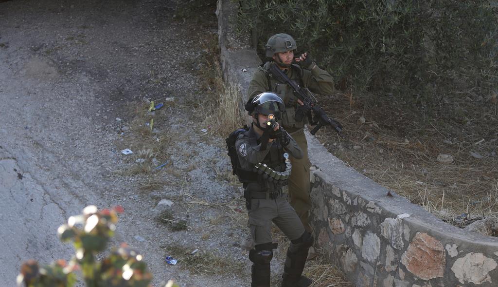 Soldados em Jenin, Cisjordânia. Foto: Alaa Badarneh/EPA