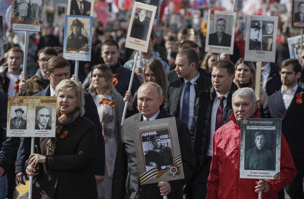 Vladimir Putin na parada do Dia da Vitória em Moscovo. Foto: Yuri Kochetkov/EPA