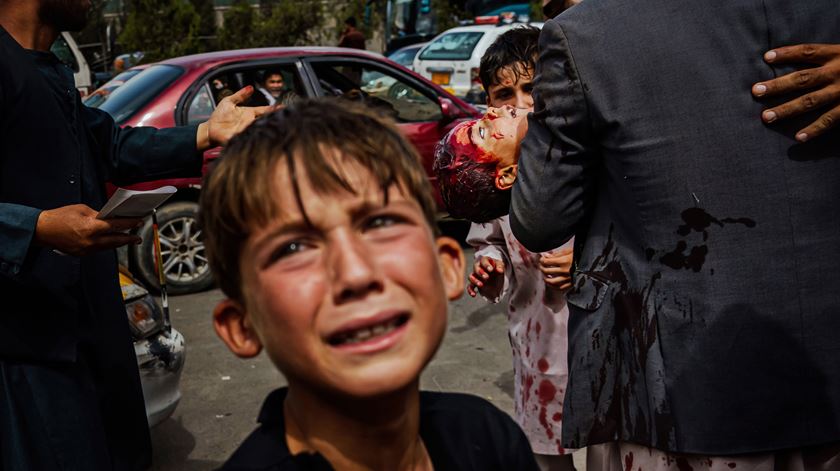 Imagens como esta, da tomada de poder pelos talibã há um ano, correram o mundo. Foto: Marcus Yam/EPA