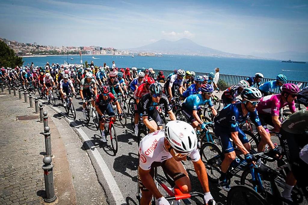 Volta a Itália em bicicleta. Giro 2022. Foto: Cesare Abbate/EPA