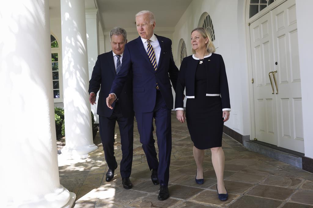 A presidente filandesa Niinisto, e o primeiro-ministro sueco Andersson visitam a Casa Branca. Foto: Oliver Contreras / Pool/EPA