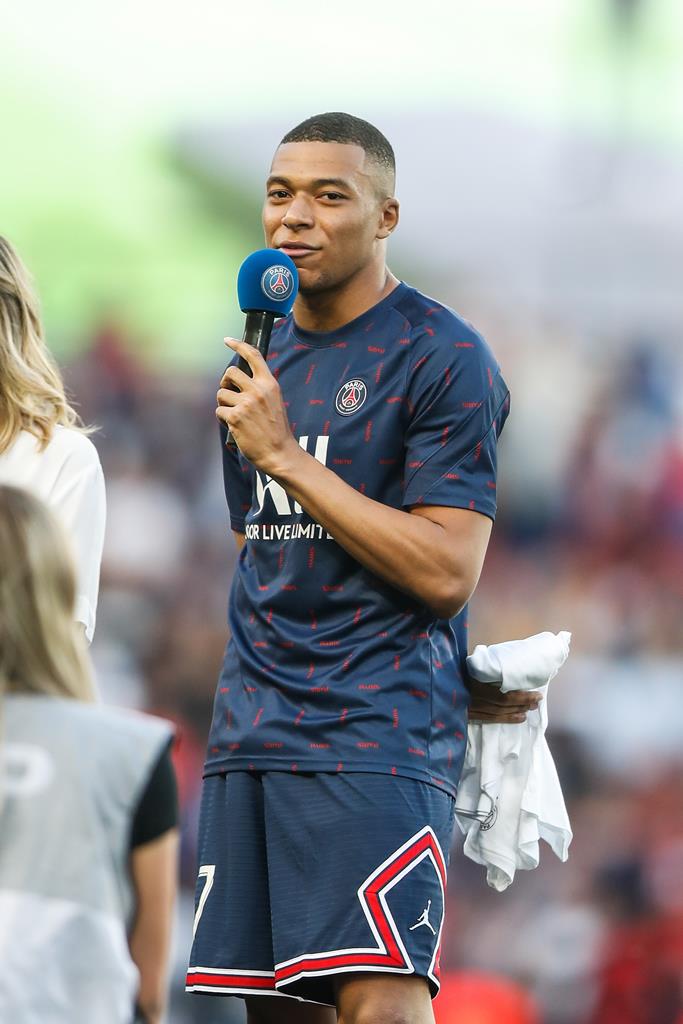 Kylian Mbappé  Fotografia de homens, Jogadores de futebol, Paris