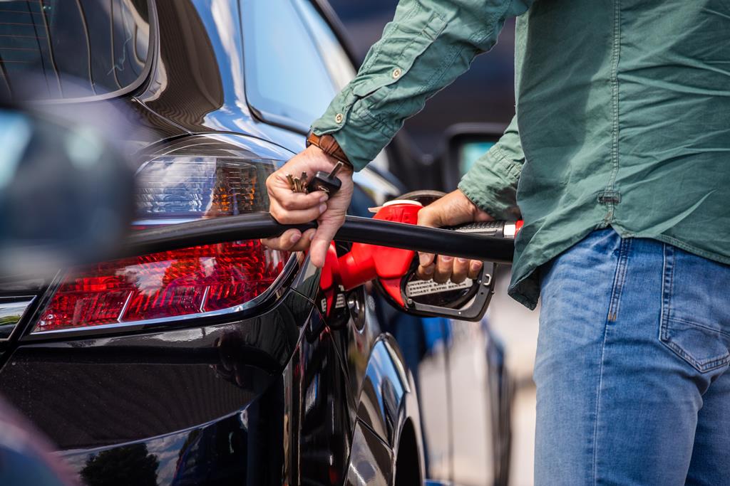 Preço dos combustíveis vai aumentar na próxima semana. Foto: Constantin Zinn/EPA