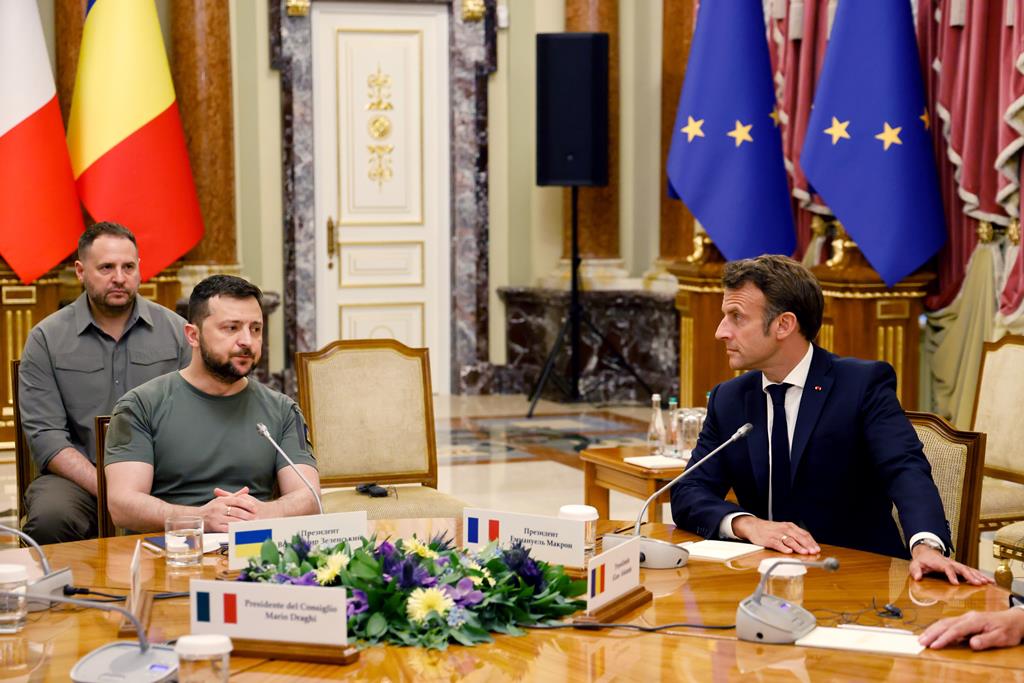 Macron na reunião com Zelenskiy e mais três líderes europeus. Foto: Ludovic Marin/Pool/EPA