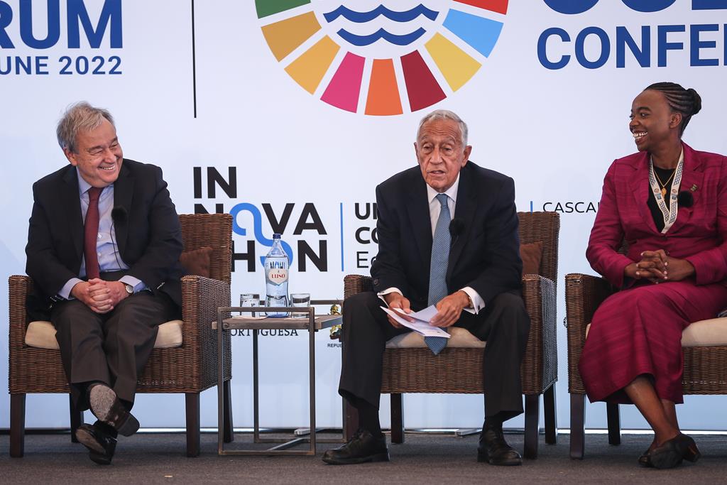 António Guterres e Marcelo Rebelo de Sousa participam no Fórum da Juventude e Inovação da Conferência dos Oceanos da ONU 2022. Foto: Rodrigo Antunes/EPA