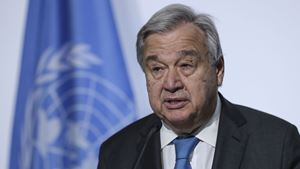 António Guterres pede ao Irão “máxima contenção” na resposta a protestos