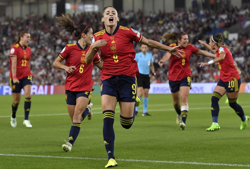 Inglaterra está pronta para enfrentar dinamismo da Espanha na final,  garante treinadora