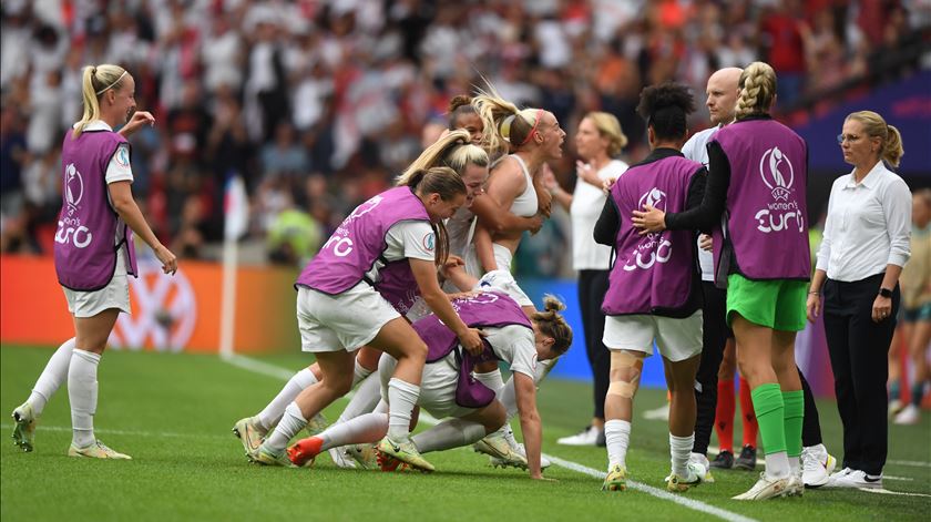 Mundial feminino: Portugal defronta campeã europeia Inglaterra em jogo de  preparação - Futebol Feminino - SAPO Desporto