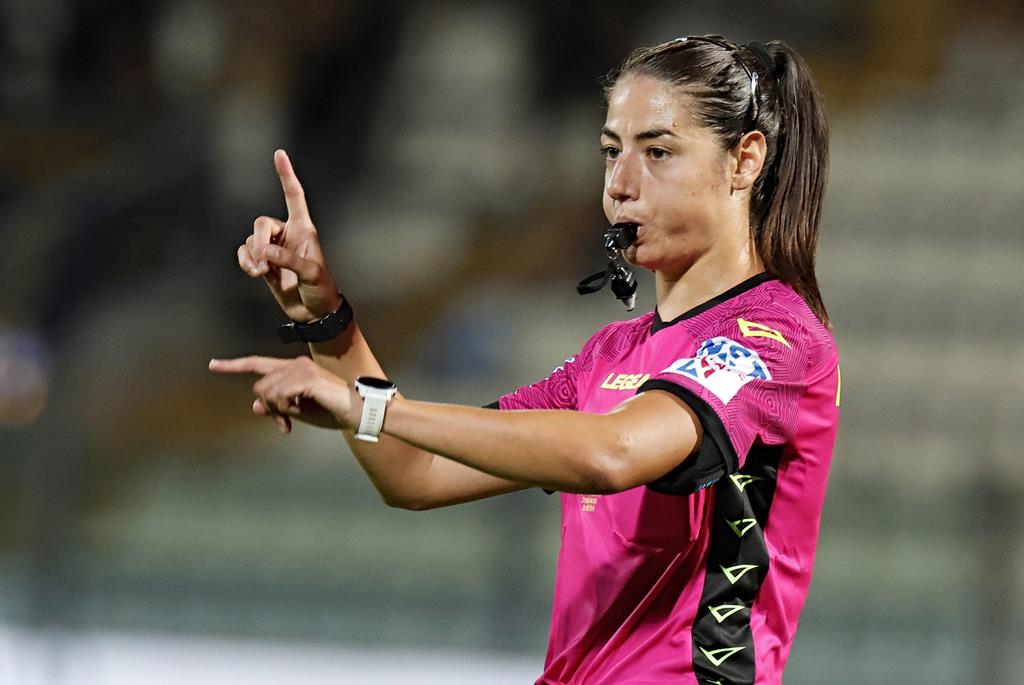 Taça de Itália terá primeiro trio de arbitragem feminino - Renascença