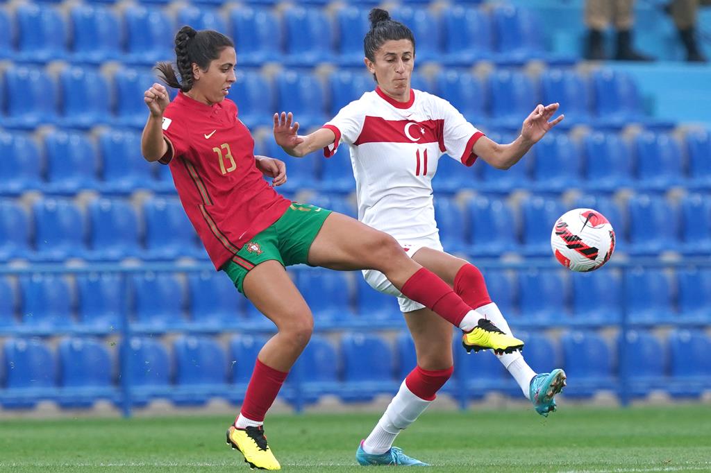 Fátima Pinto no Portugal-Turquia, último jogo da fase de grupos de apuramento para o Mundial 2023. Foto: Hugo Delgado/EPA