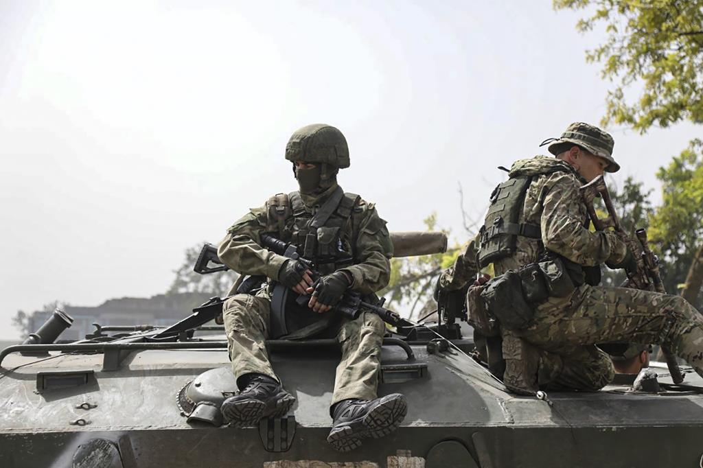 Forças russas na região de Kherson, na Ucrânia. Foto: Ministério da Defesa da Rússia/EPA