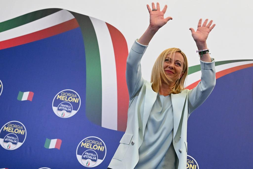 Giorgia Meloni celebra a vitória nas eleições deste domingo Foto: Ettore Ferrari/EPA