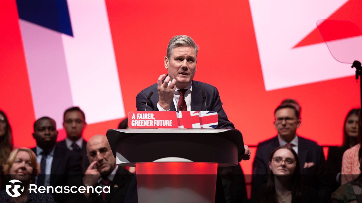 Keir Starmer quer ser o adulto na sala. Quem é o novo primeiro-ministro do Reino Unido?