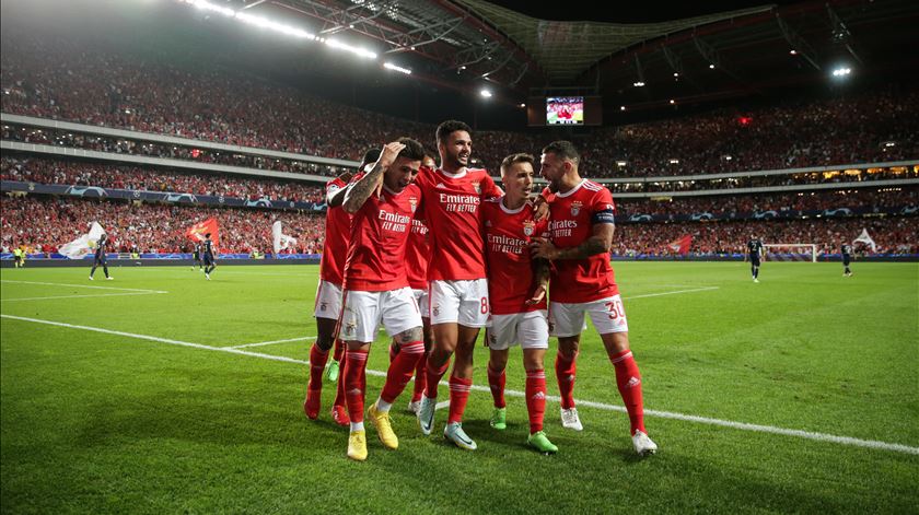 Benfica marcou ao PSG graças a um autogolo de Danilo. Foto: Tiago Petinga/Lusa