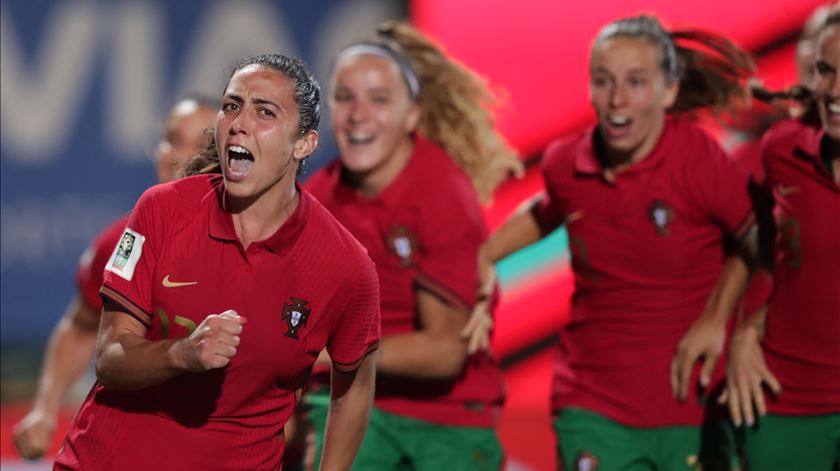 Portugal derrota a Islândia e fica a um passo do Mundial 2023, Futebol  feminino