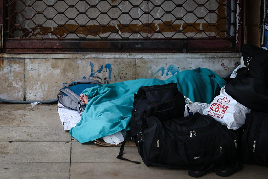 Lisboa cria locais de acolhimento para sem abrigo por causa do mau tempo. Foto: Rodrigo Antunes/Lusa