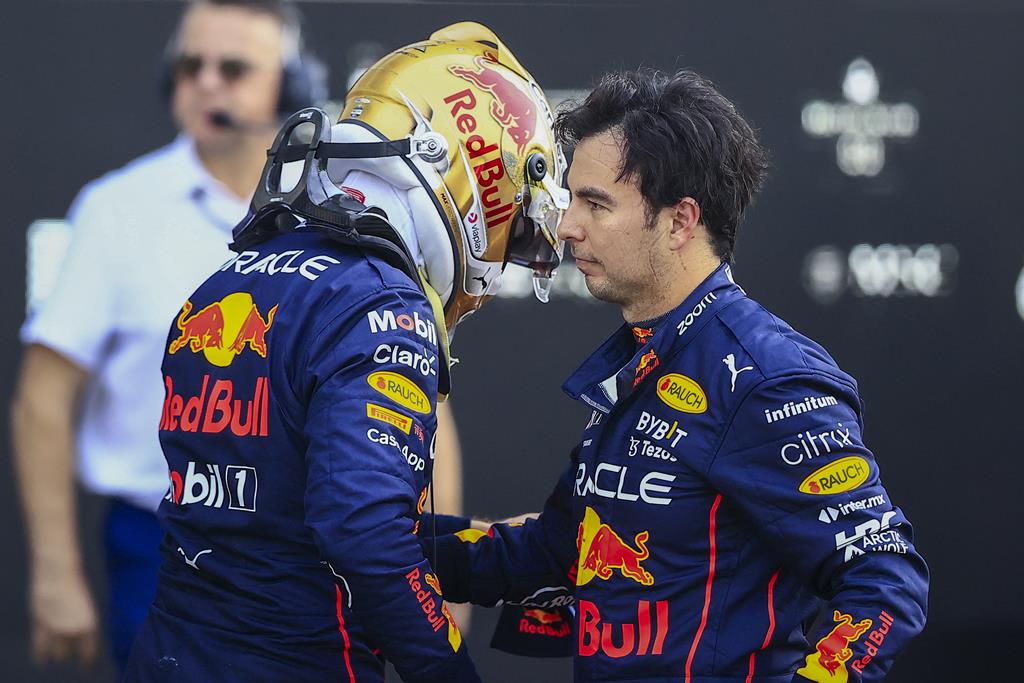 Tensão entre Perez e Verstappen, os dois pilotos da Red Bull. Foto: Carlos Perez Gallardo / Pool/EPA