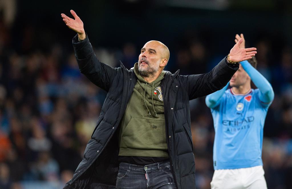 Pep Guardiola operado às costas e falha próximos jogos do