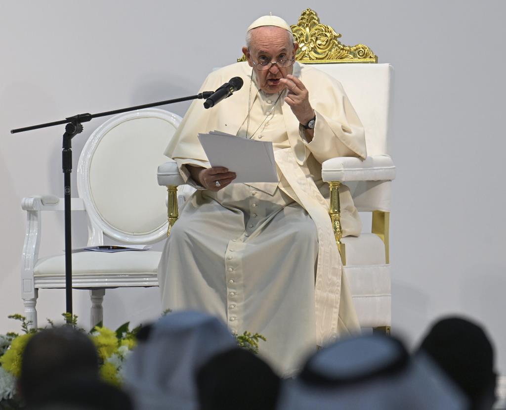 Papa Francisco encontra-se com jovens em Bahrain Foto: Maurizio Brambatti/EPA