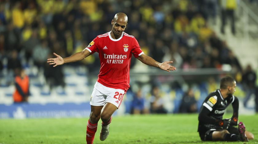 João Mário marcou pelo Benfica ao Estoril. Foto: José Sena Goulão/EPA