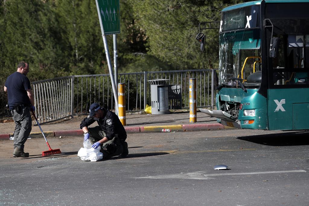 Explosões em dois autocarros em Jerusalém Foto: Atef Safadi/EPA