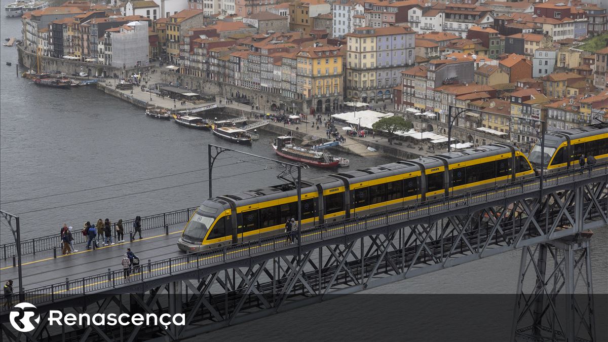 Mulher atropelada na linha amarela do Metro do Porto