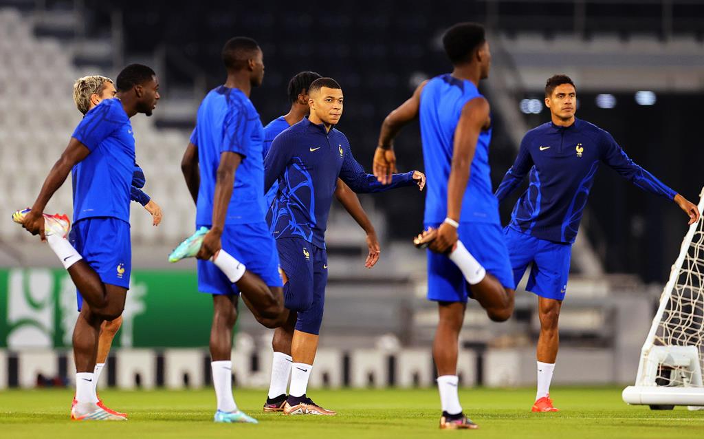 Seleção francesa com cinco jogadores doentes - Renascença